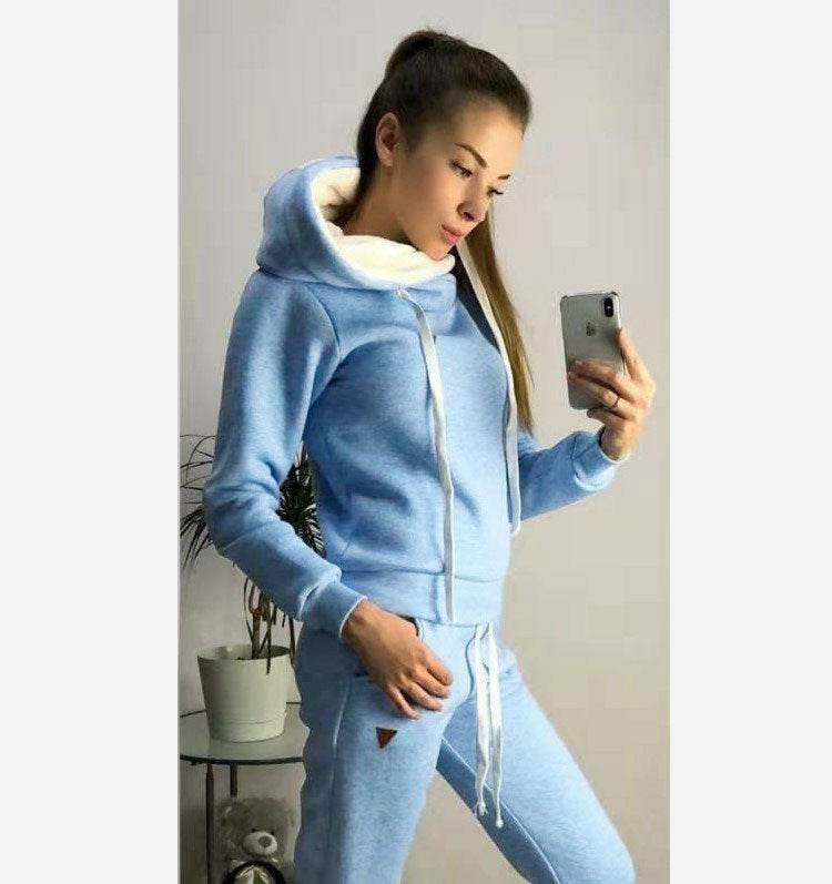 Casual sports suit